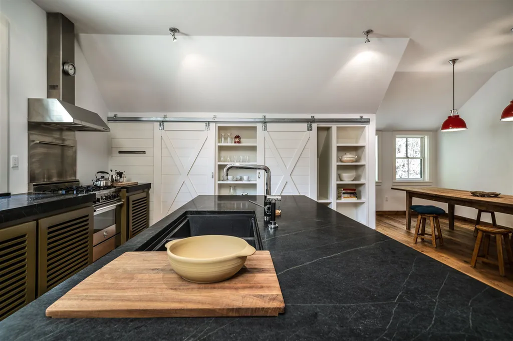 136 River Road Lyme NH 03768