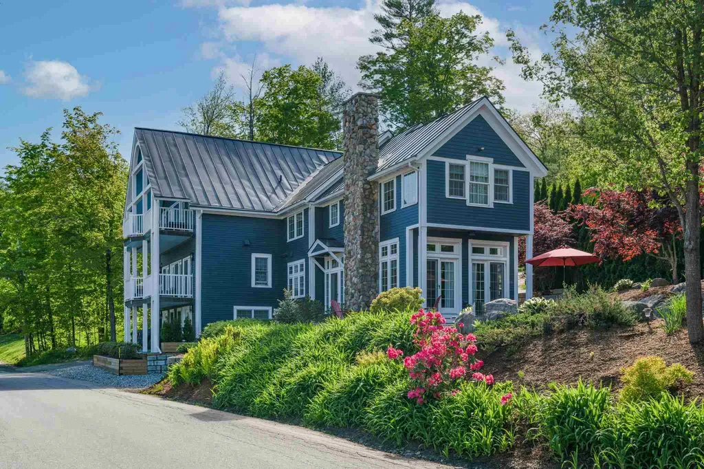 28a Lake Avenue Sunapee NH 03782