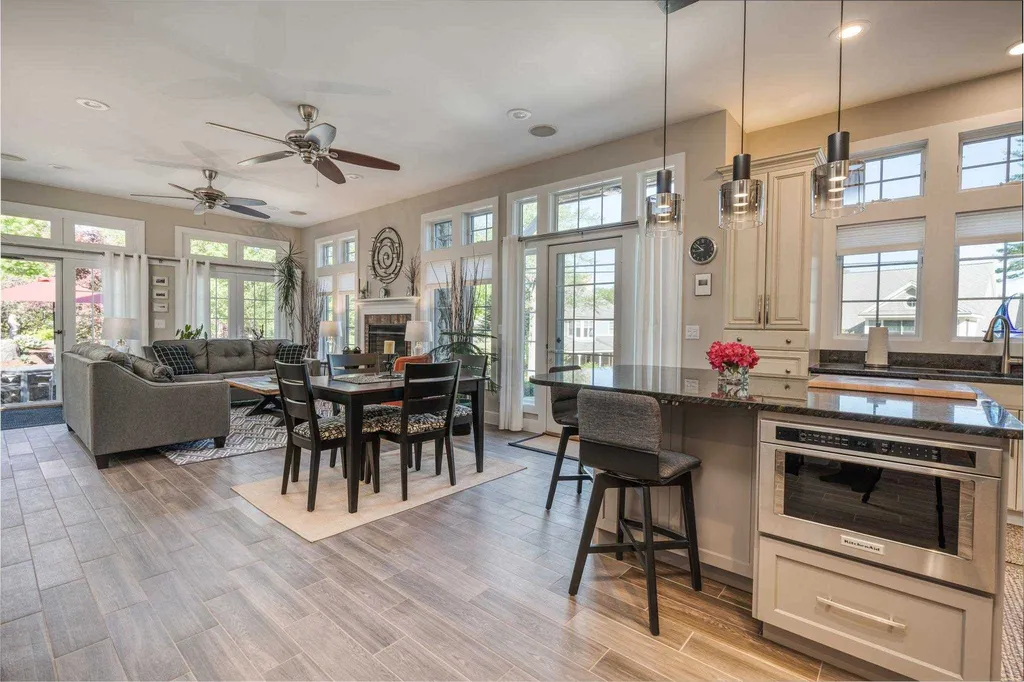 28a Lake Avenue Sunapee NH 03782