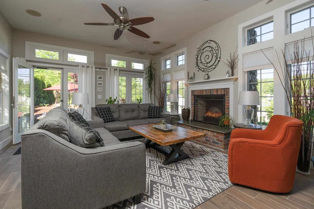 28a Lake Avenue Sunapee NH 03782