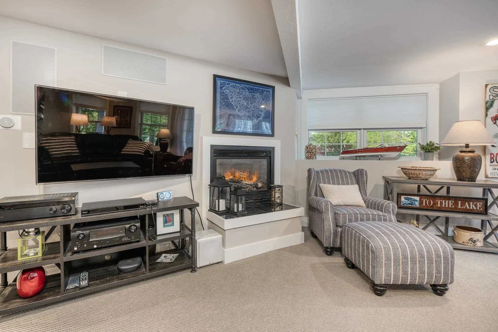 28a Lake Avenue Sunapee NH 03782