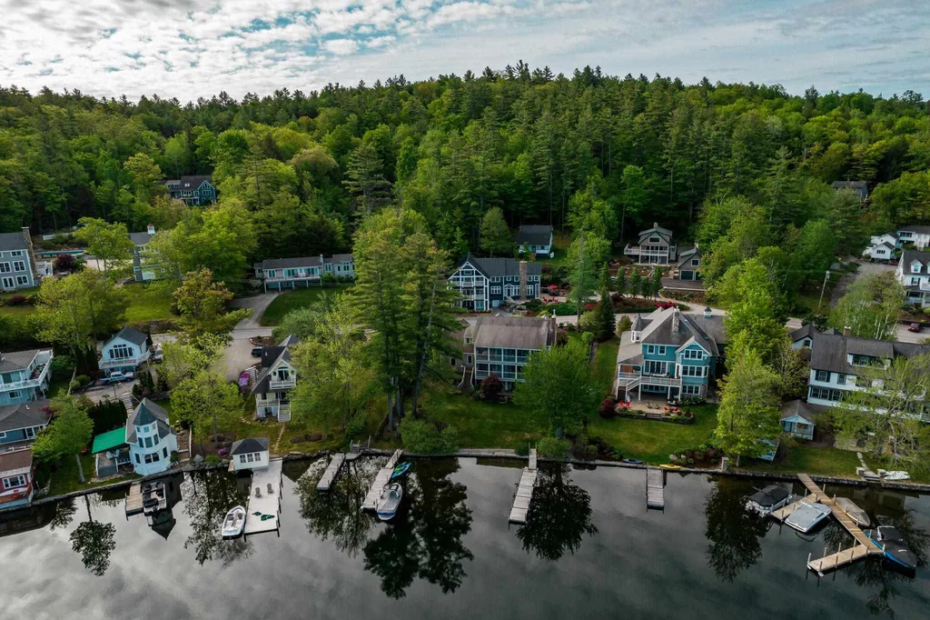 28a Lake Avenue Sunapee NH 03782