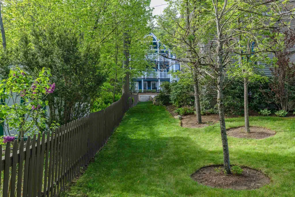 28a Lake Avenue Sunapee NH 03782