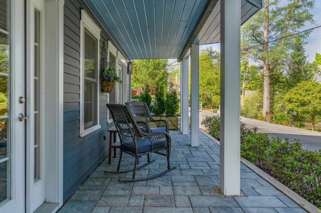 28a Lake Avenue Sunapee NH 03782