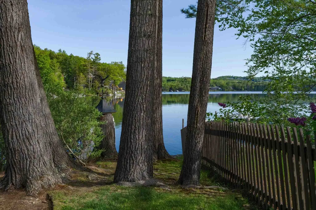 28a Lake Avenue Sunapee NH 03782