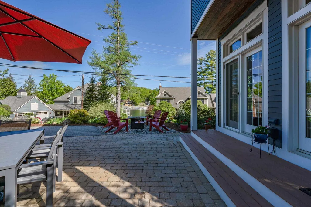 28a Lake Avenue Sunapee NH 03782
