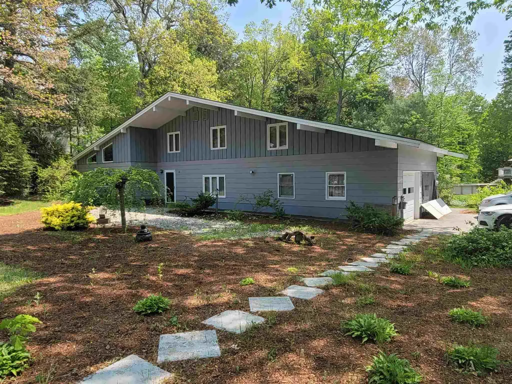 29 Maidstone Drive Merrimack NH 03054