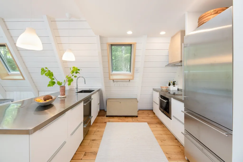 24 Sawmill Shores Road Meredith NH 03253