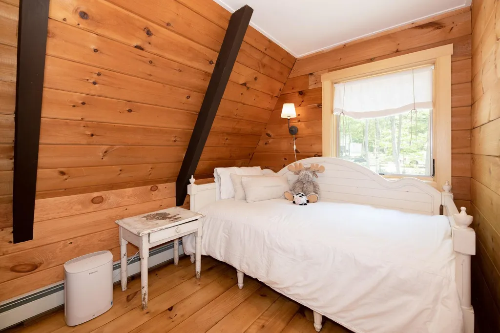 24 Sawmill Shores Road Meredith NH 03253