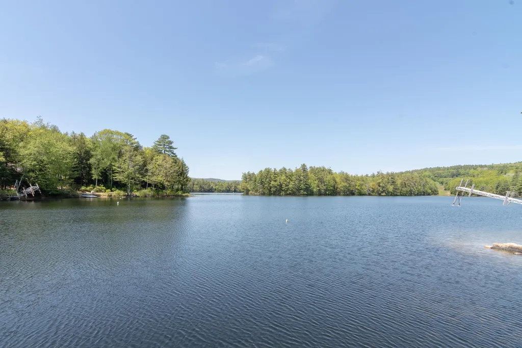 24 Sawmill Shores Road Meredith NH 03253