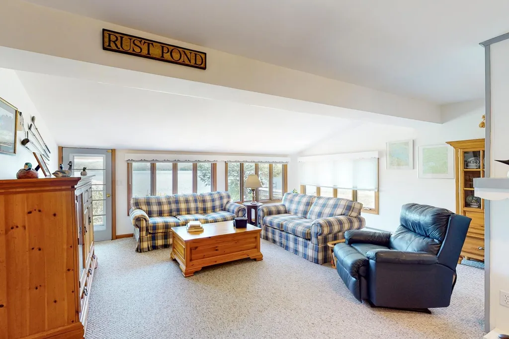 35 Walts Lane Wolfeboro NH 03894