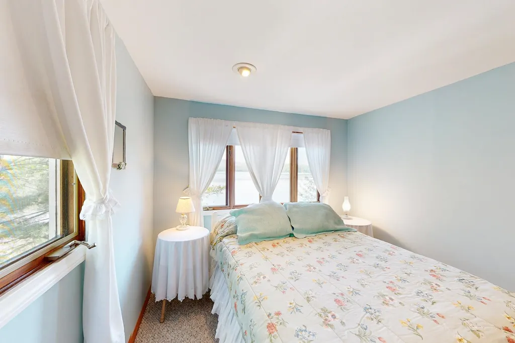 35 Walts Lane Wolfeboro NH 03894