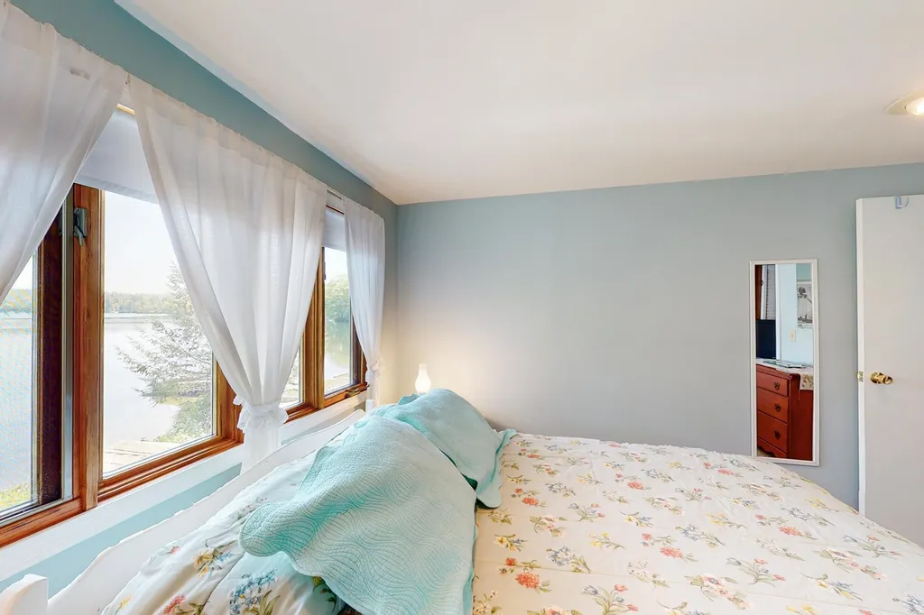 35 Walts Lane Wolfeboro NH 03894