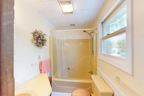 35 Walts Lane Wolfeboro NH 03894