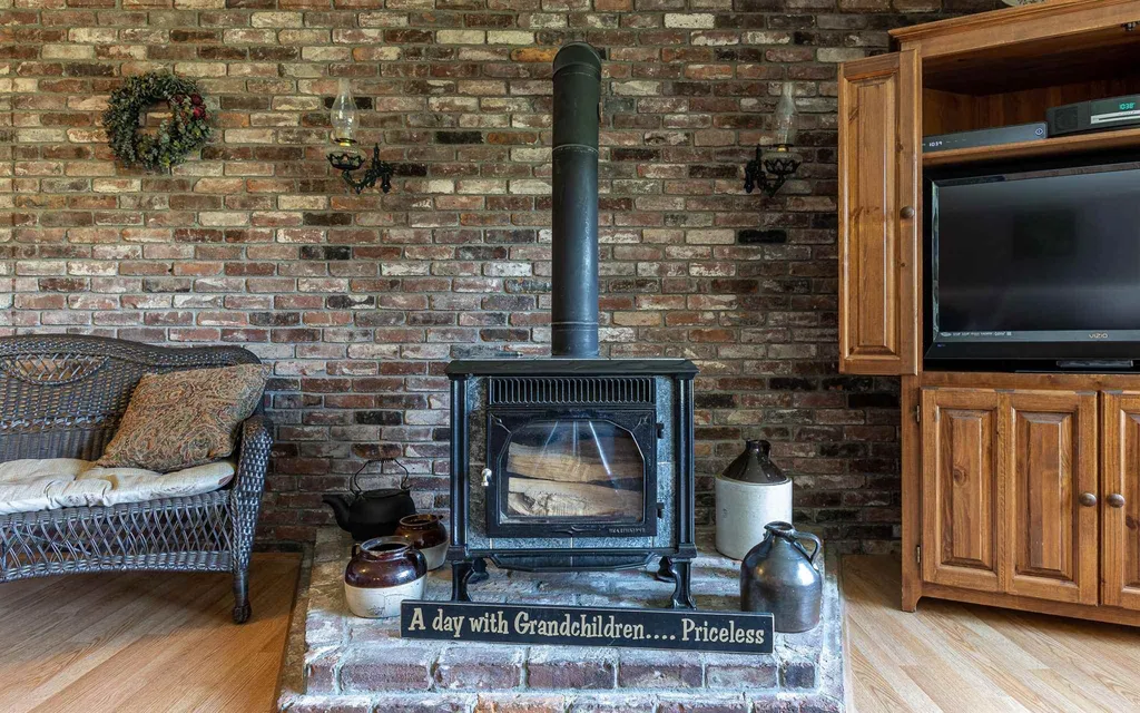 23 Bonnie Brae Drive Alstead NH 03602