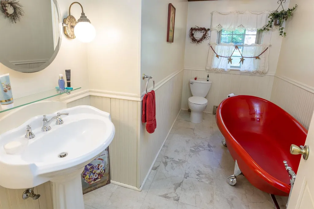 23 Bonnie Brae Drive Alstead NH 03602