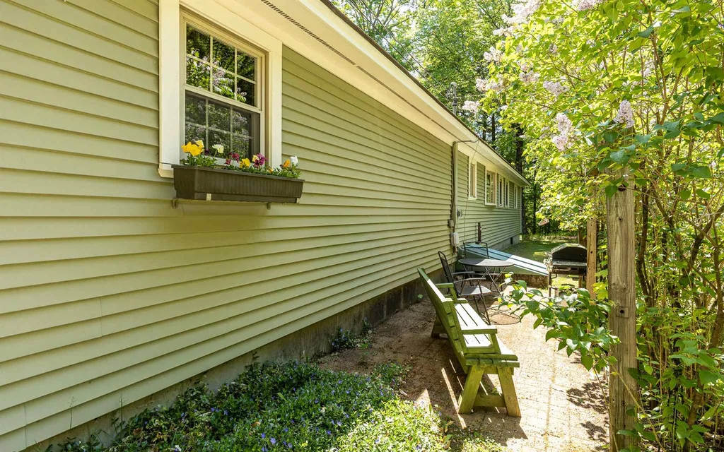 23 Bonnie Brae Drive Alstead NH 03602