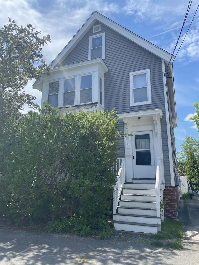 21 Columbia Court Portsmouth NH 03801