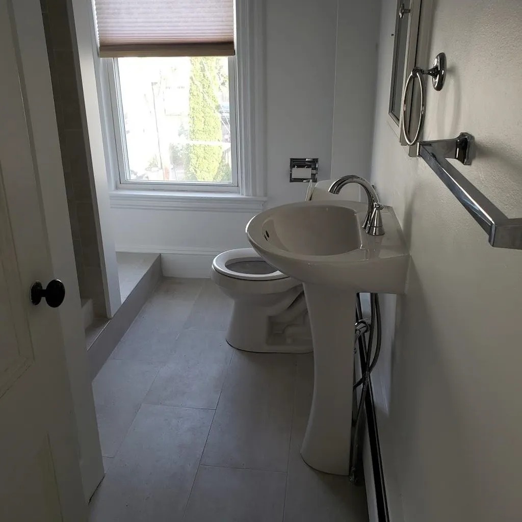 21 Columbia Court Portsmouth NH 03801