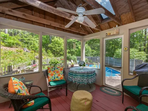8 Decato Drive Lee NH 03861