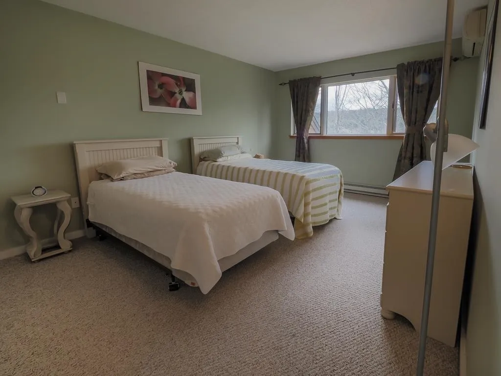 1140 Murphy's Road Hartford VT 05059
