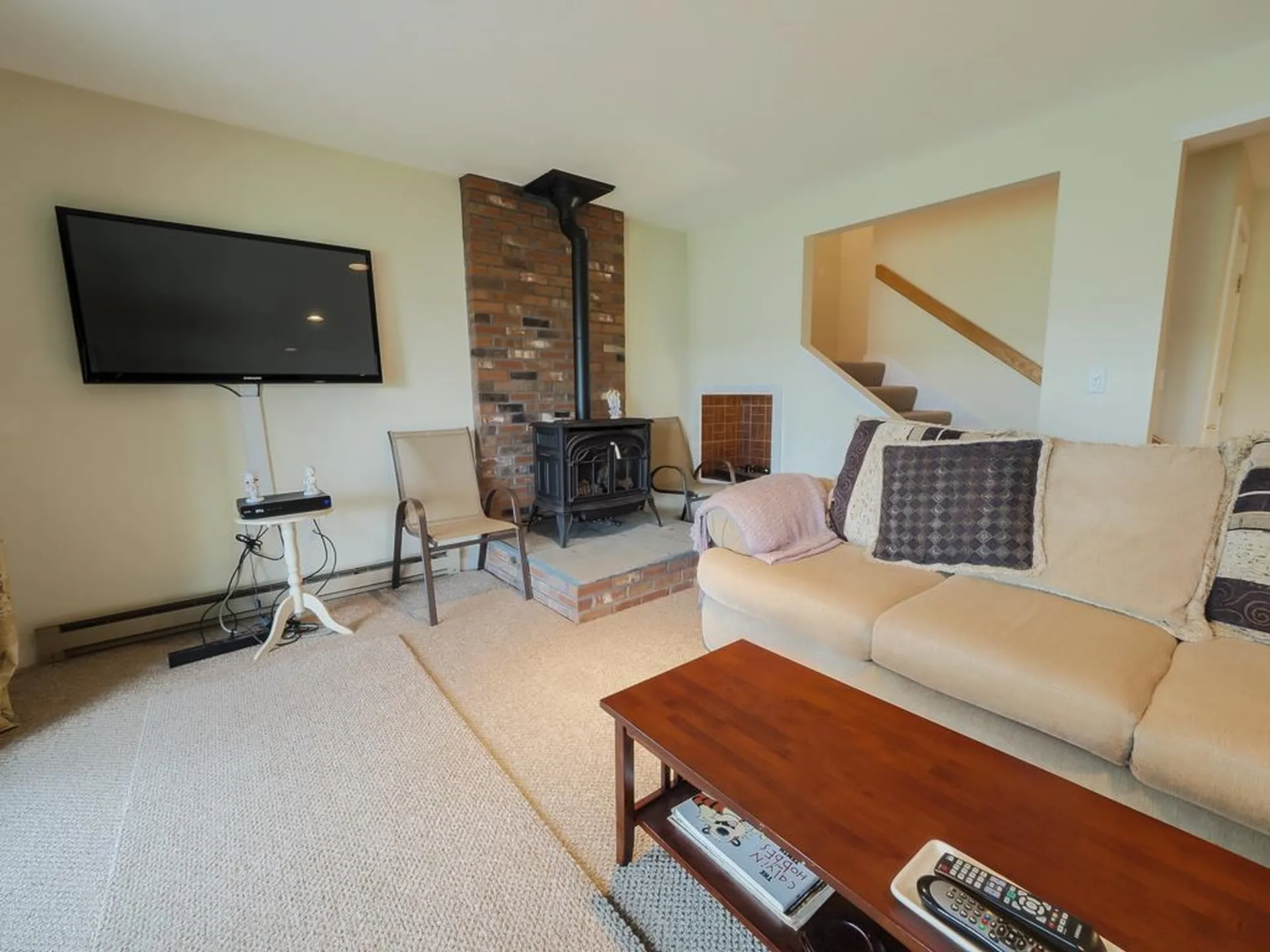 1140 Murphy's Road Hartford VT 05059