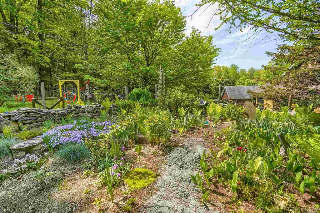 1006 Pleasant Pond Road Francestown NH 03043