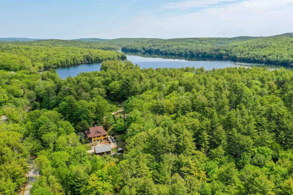 1006 Pleasant Pond Road Francestown NH 03043