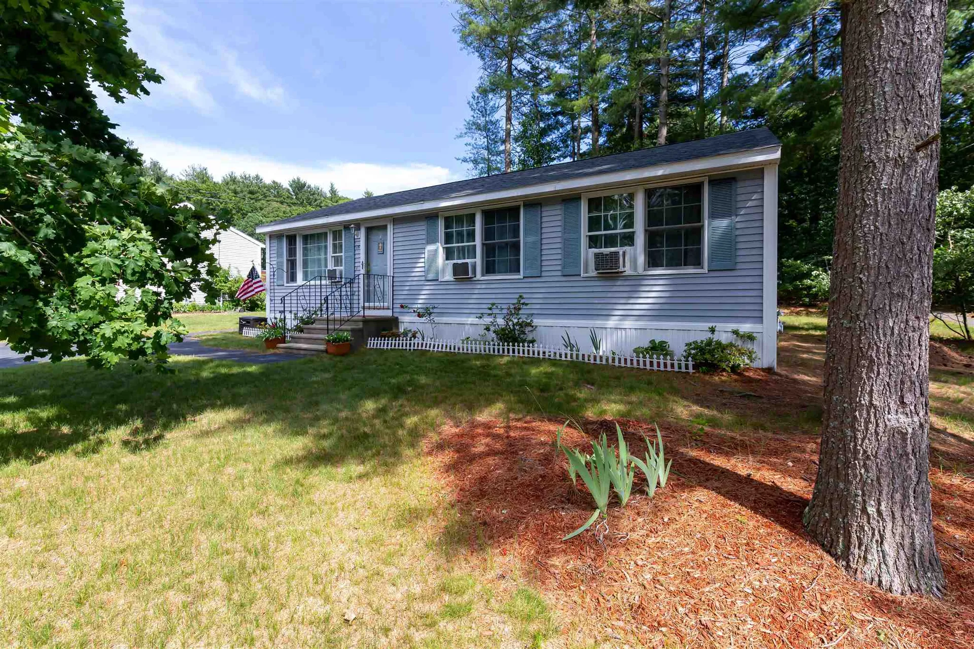 15 Delaware Road Nashua NH 03062