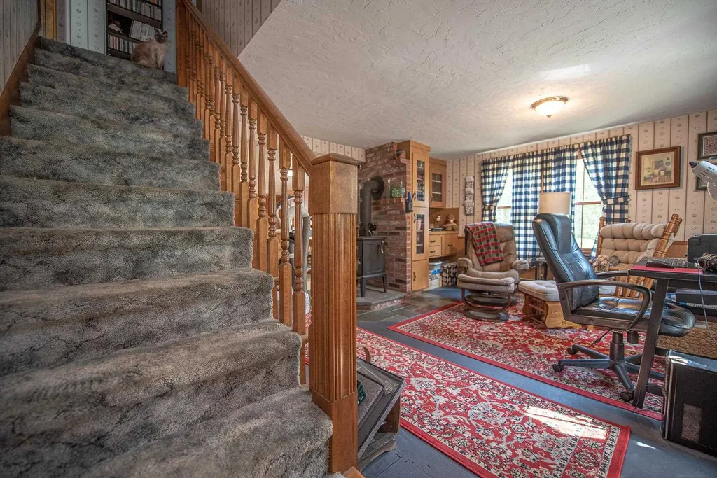 27 Walker Road Alexandria NH 03222