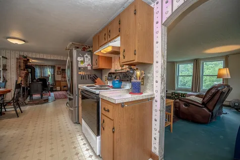 27 Walker Road Alexandria NH 03222