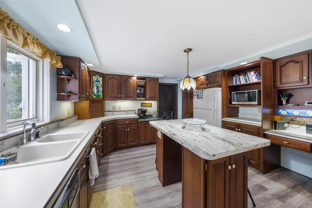 82 Hermit Woods Road Sanbornton NH 03269
