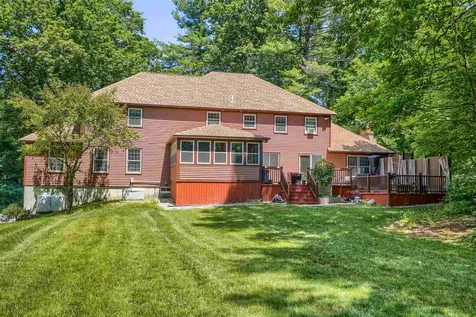 19 King Henry Drive Londonderry NH 03053
