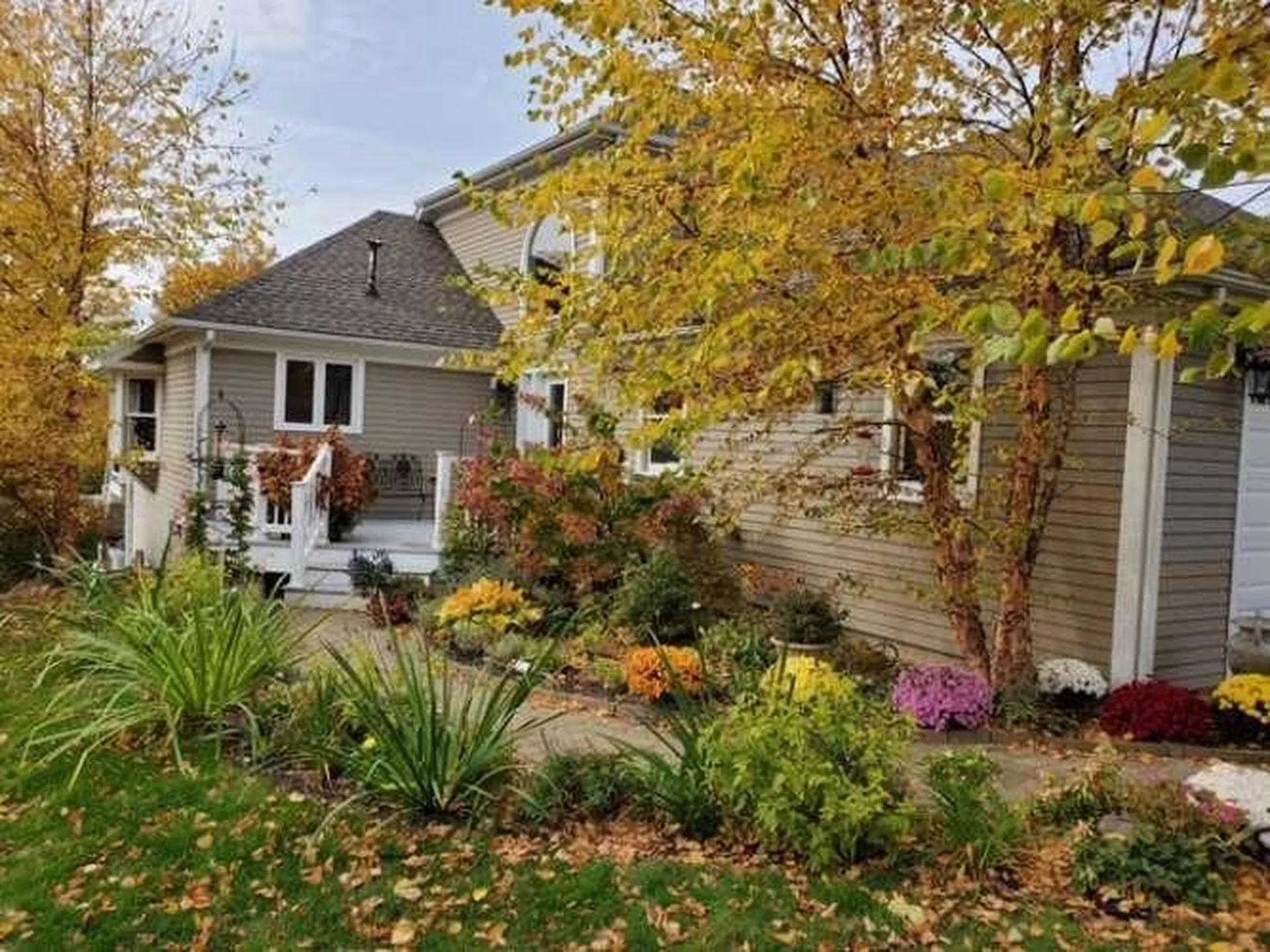6 Iroquois Lane Bridgewater NH 03222
