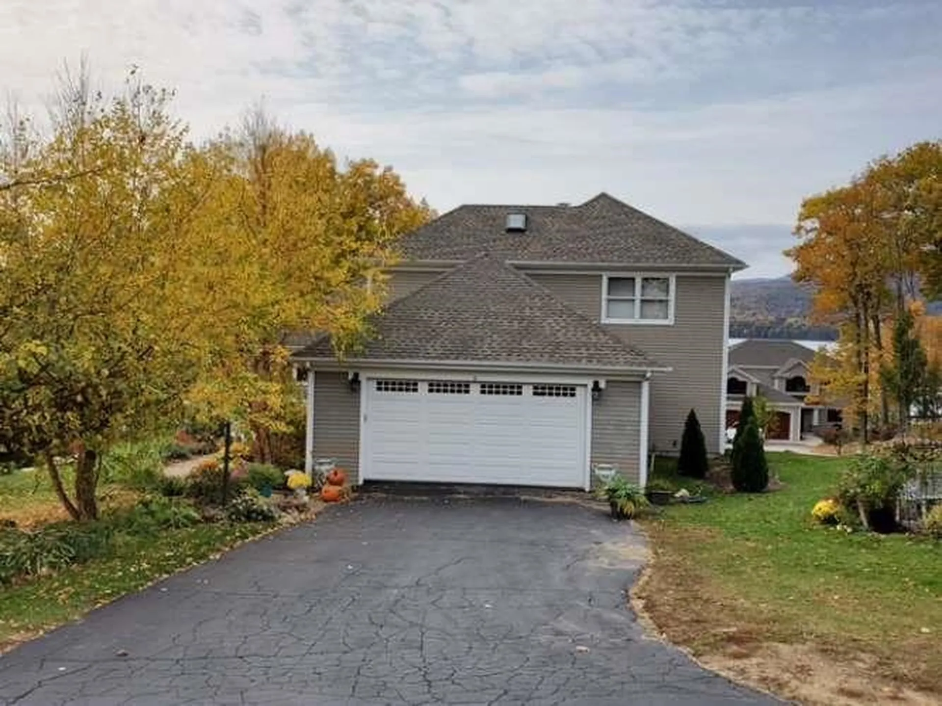 6 Iroquois Lane Bridgewater NH 03222