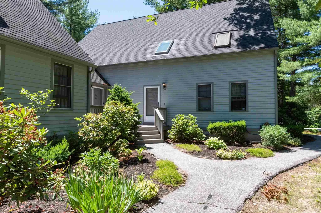 20 Glengarry Drive Stratham NH 03885