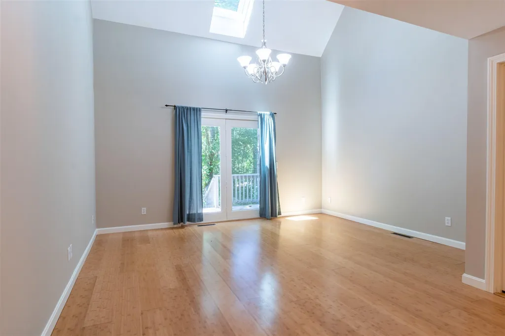 20 Glengarry Drive Stratham NH 03885