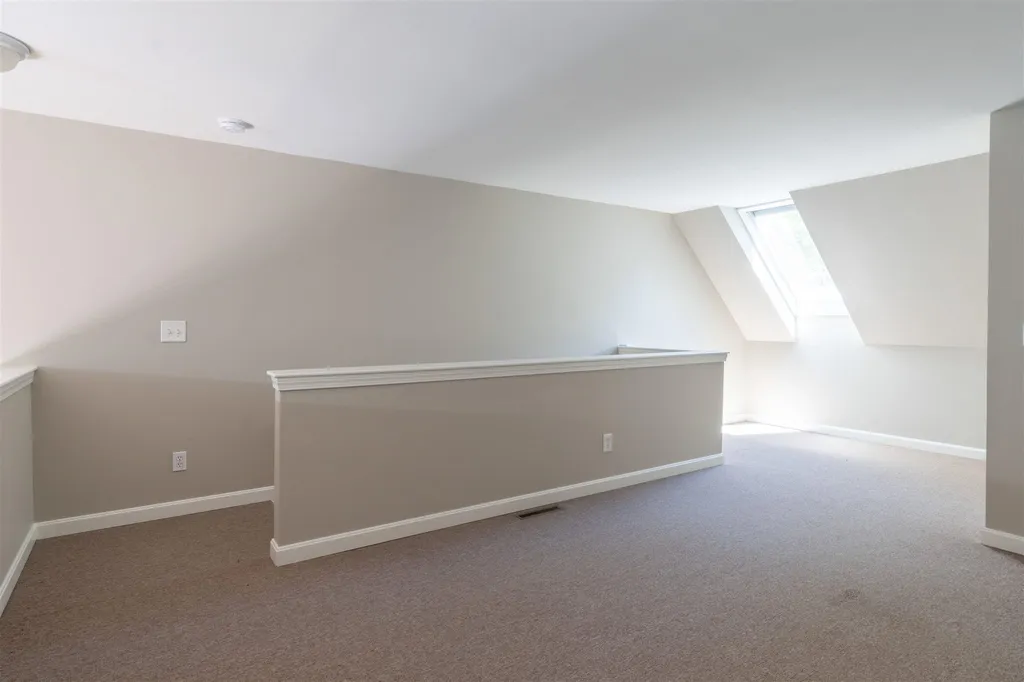 20 Glengarry Drive Stratham NH 03885
