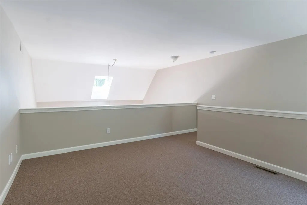 20 Glengarry Drive Stratham NH 03885