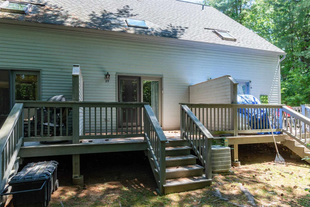 20 Glengarry Drive Stratham NH 03885