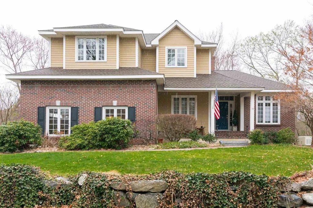 38 Farmington Road Nashua NH 03060