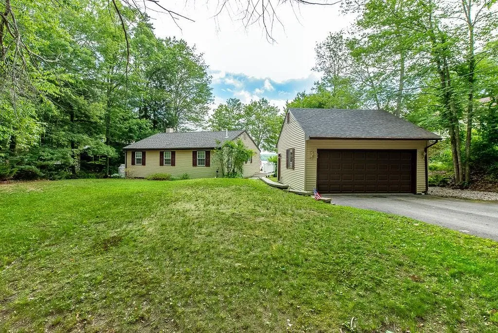 54 Shore Drive Northwood NH 03261