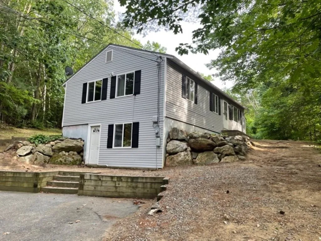 4 Happy Hollow Road Danville NH 03819