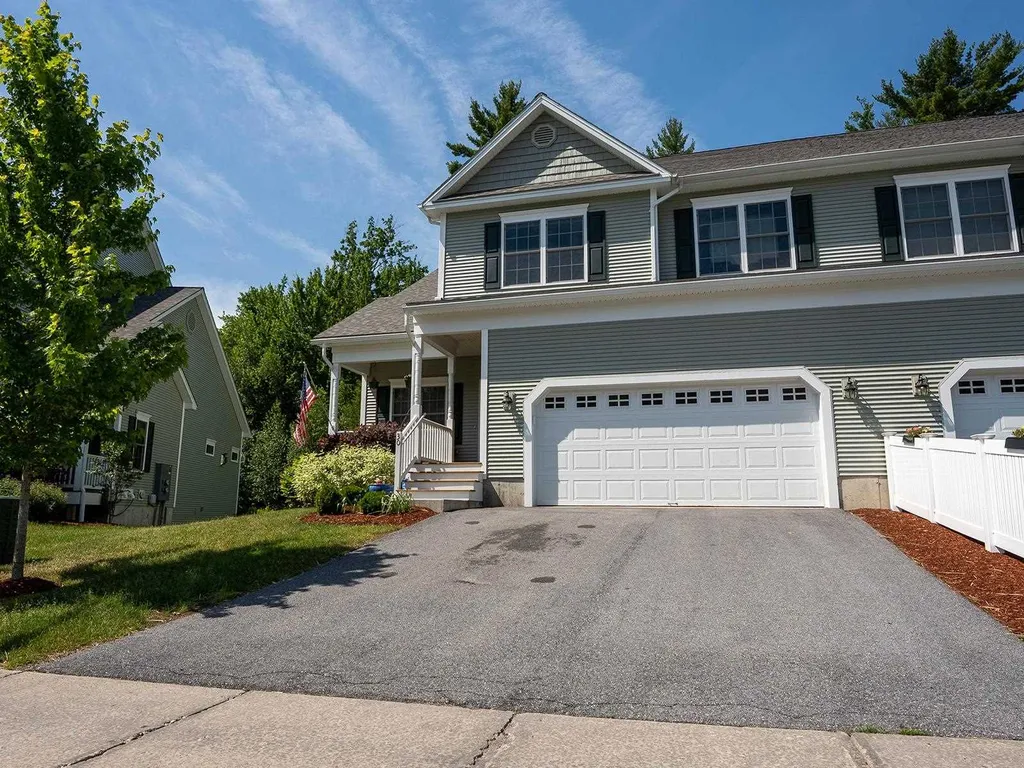 30 Dunbar Drive Essex, VT