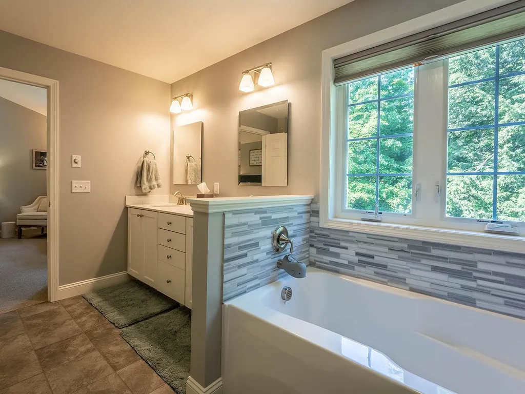 30 Dunbar Drive Essex VT 05452