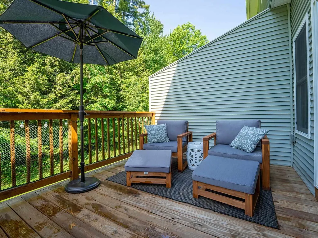 30 Dunbar Drive Essex VT 05452