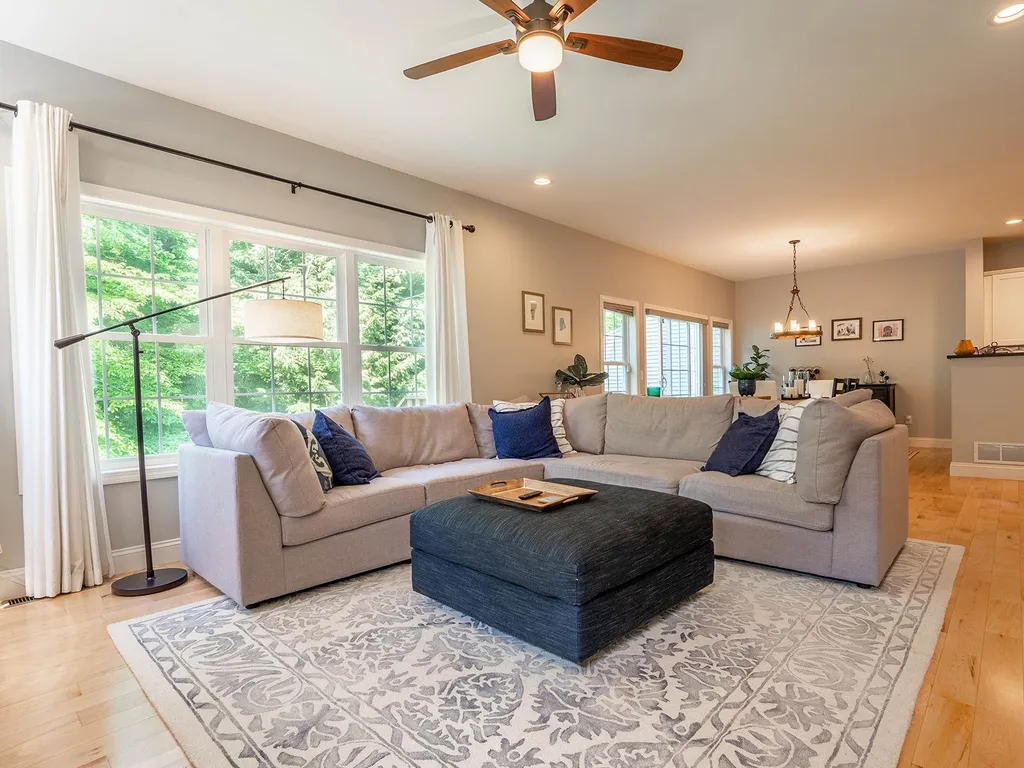 30 Dunbar Drive Essex VT 05452