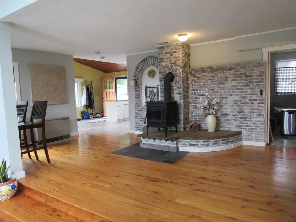 11 Fox Circle Keene NH 03431