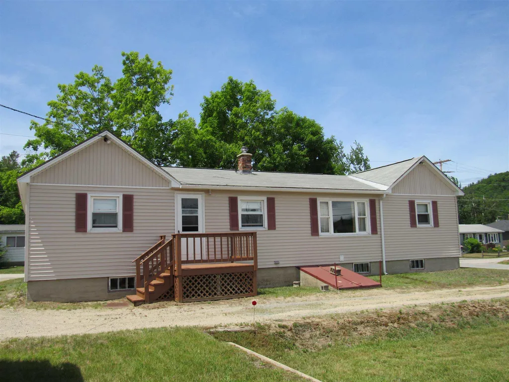 17 Union Street Gorham NH 03581