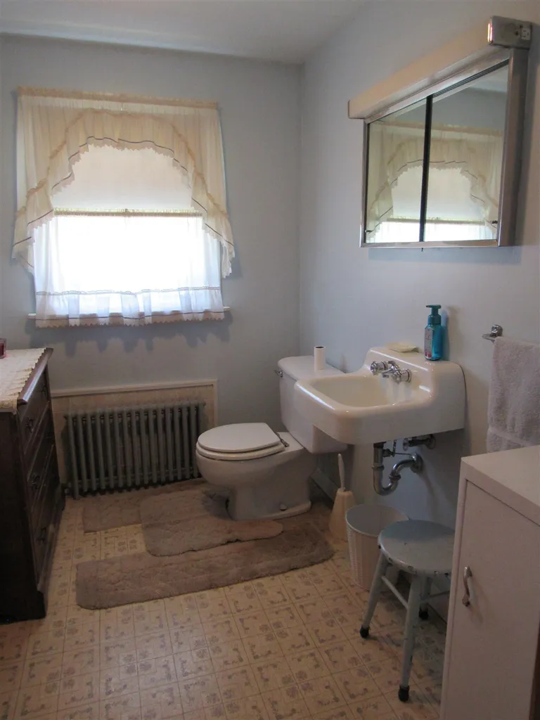 17 Union Street Gorham NH 03581